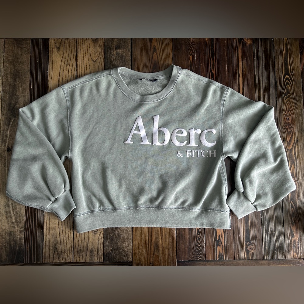 ABERCROMBIE & FITCH • sage green crewneck sweatshirt balloon oversized normcore
